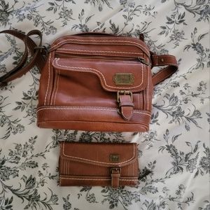B.O.C. Saddle Dakota Cross Body Bag and Matching Tri-fold Wallet